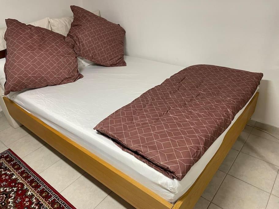 Comfortable Apartment In Commercial Centre انترهاشنغ المظهر الخارجي الصورة